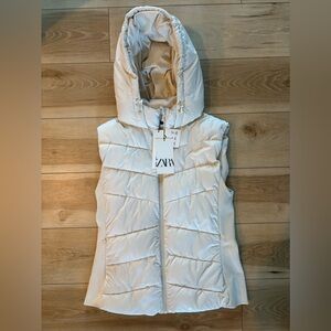 NWT Zara Hooded Puffer Vest
